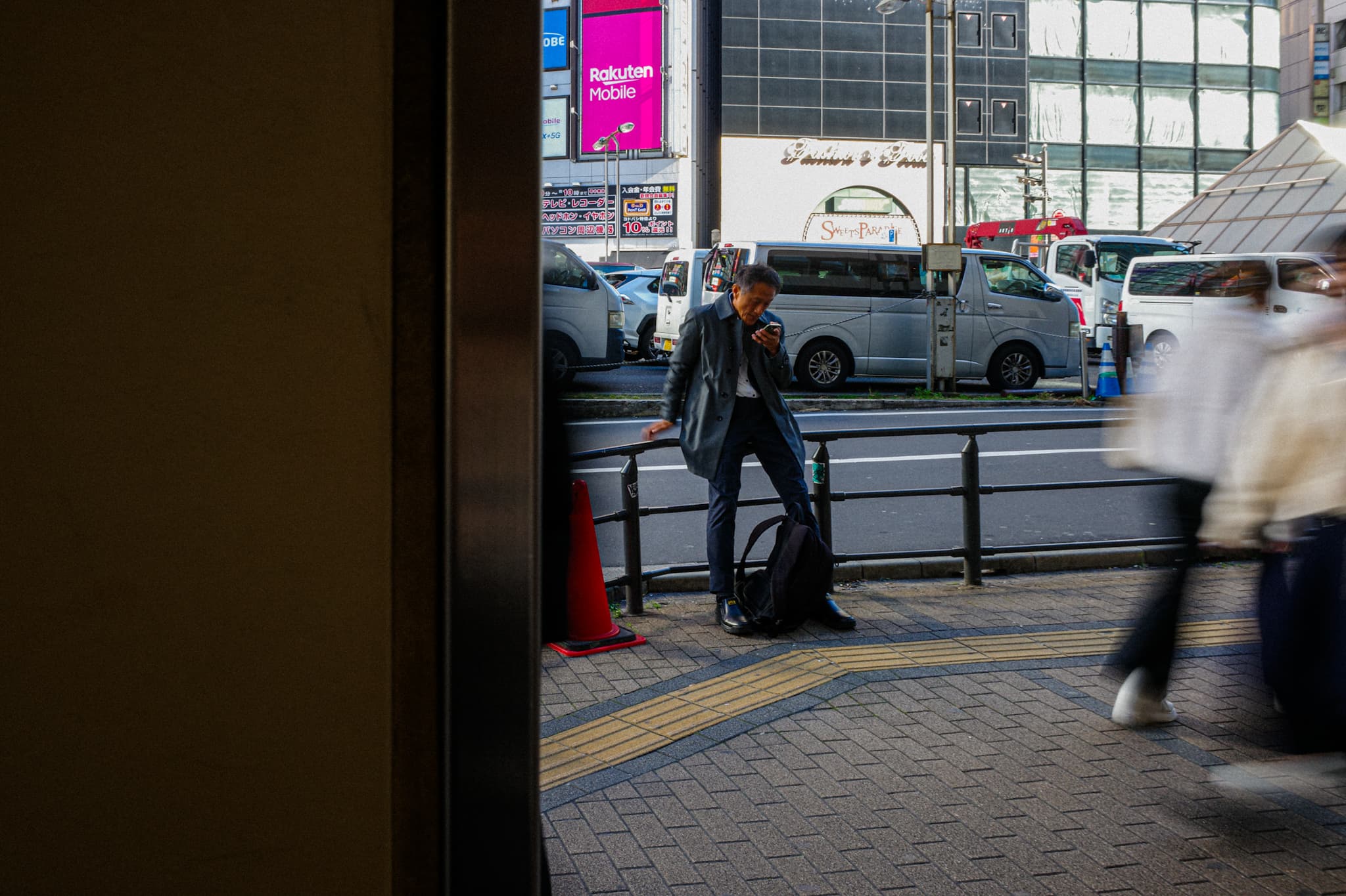 The rhythm of waiting